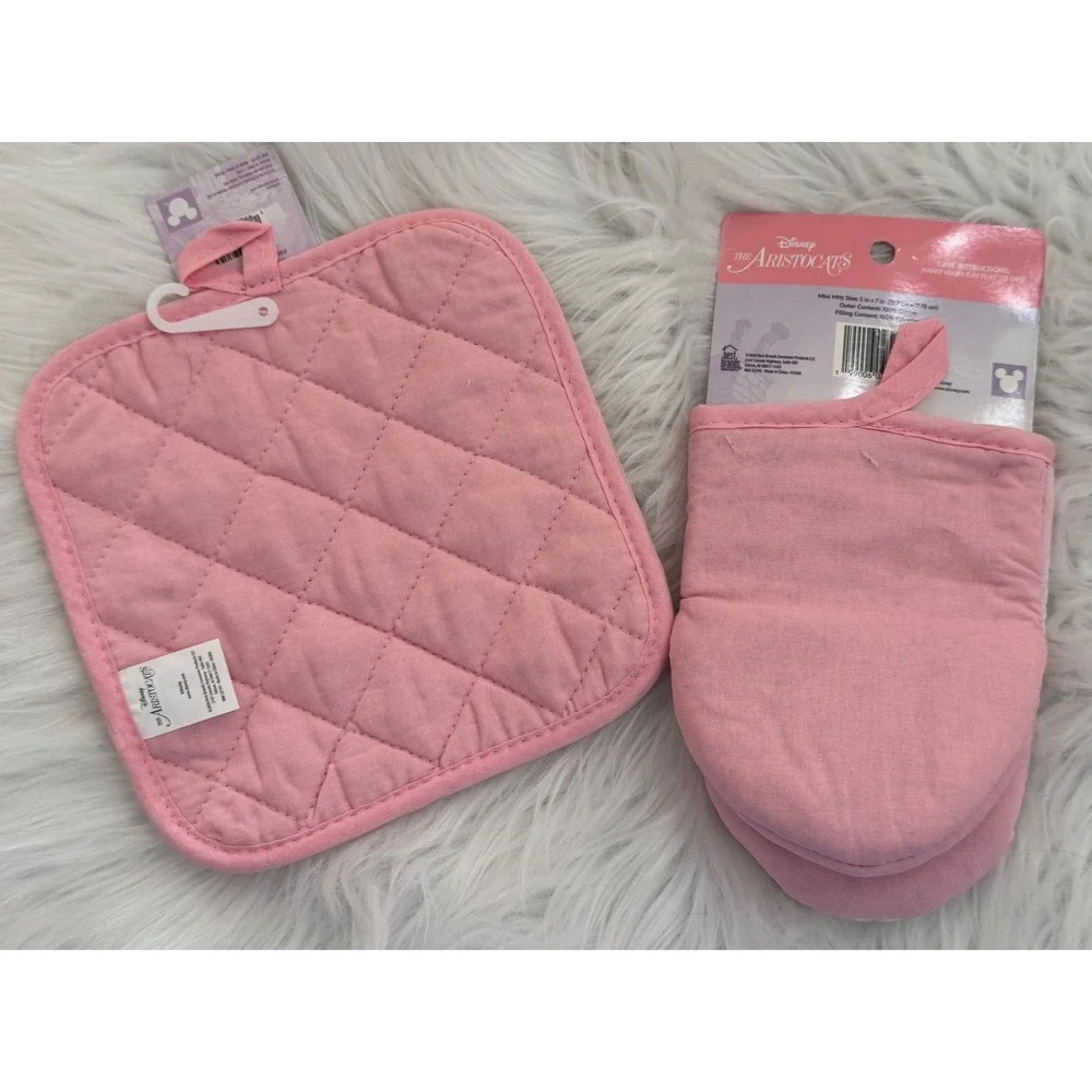 Disney The Aristocats Marie Pot Holder and Mini Oven Mitt Set Pink White NEW